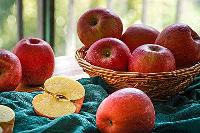 《光与影：33号远征队》为何畅销？分析公司介绍原因